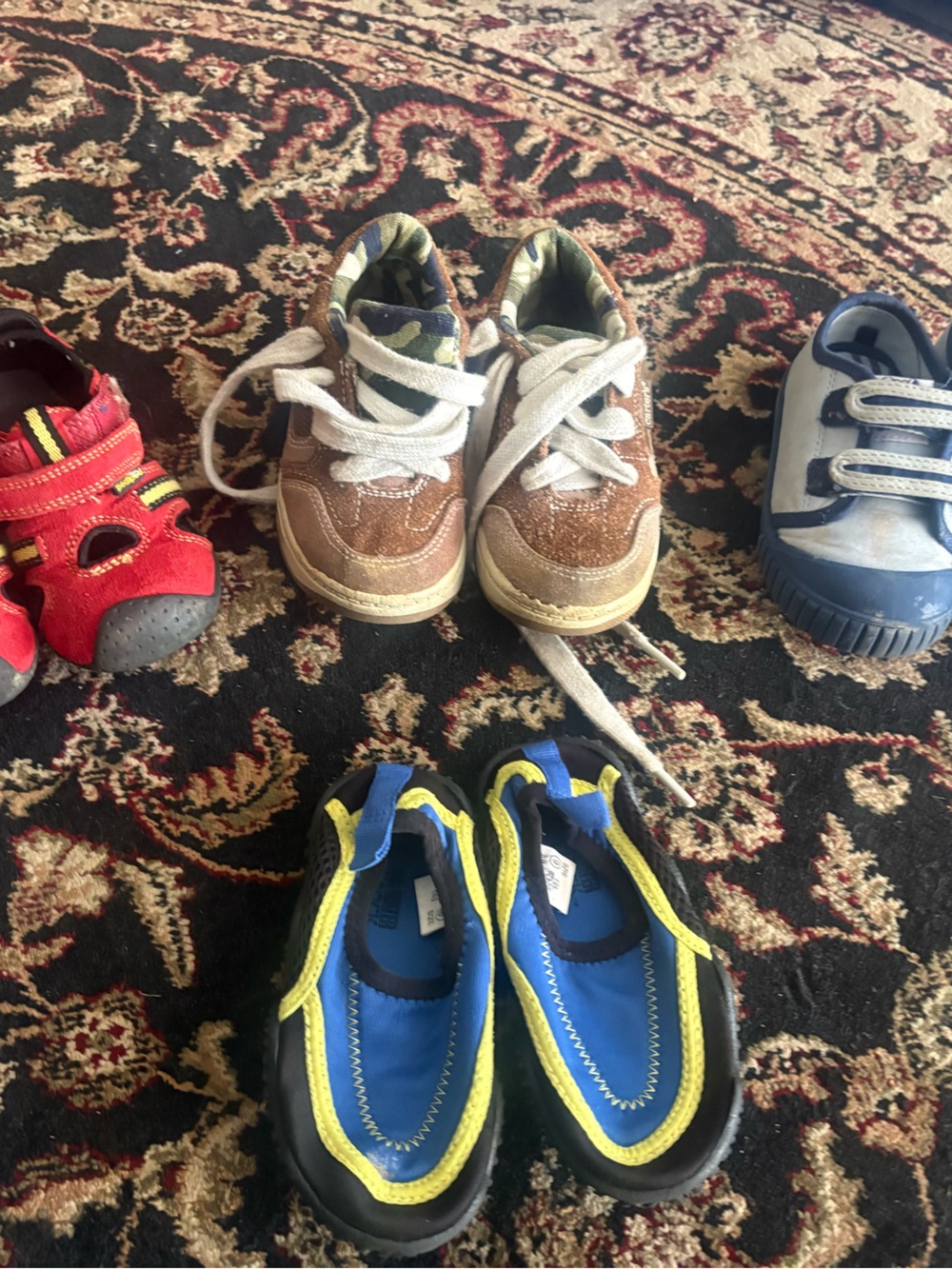 Toddler Shoe Bundle 6C